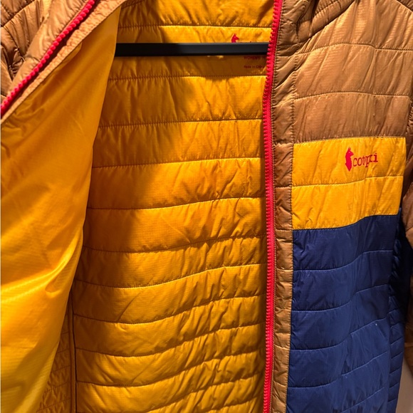 Cotopaxi Women’s Gold and Blue Hooded Down Jacket - Picture 8 of 13